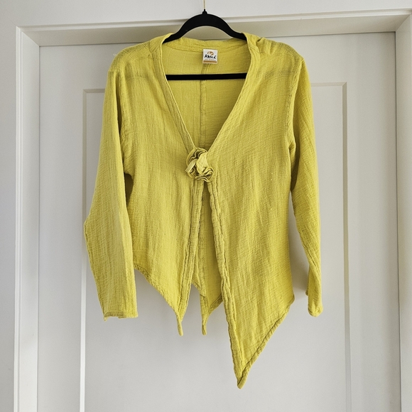 abaca Tops - Elegant Yellow Women's Blouse